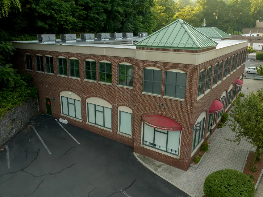 358 North Broadway Location